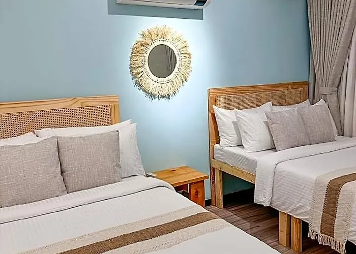 Tropical Oasis W/ View Of Bgc + 100mbps Wifi Hotel